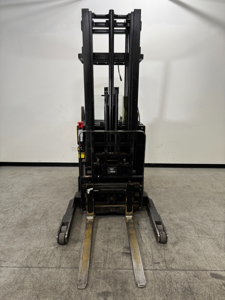 Image of Caterpillar Portman Standing Forklift